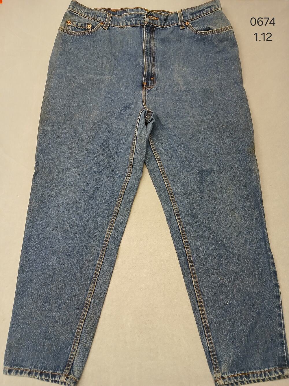 Levi's (20W ) Men's Relaxed Fit Tapered Leg Blue Denim Jeans